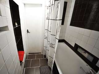 Апартаменты Apartment - Lesi Ukrainky Street Львов Апартаменты с 2 спальнями-11